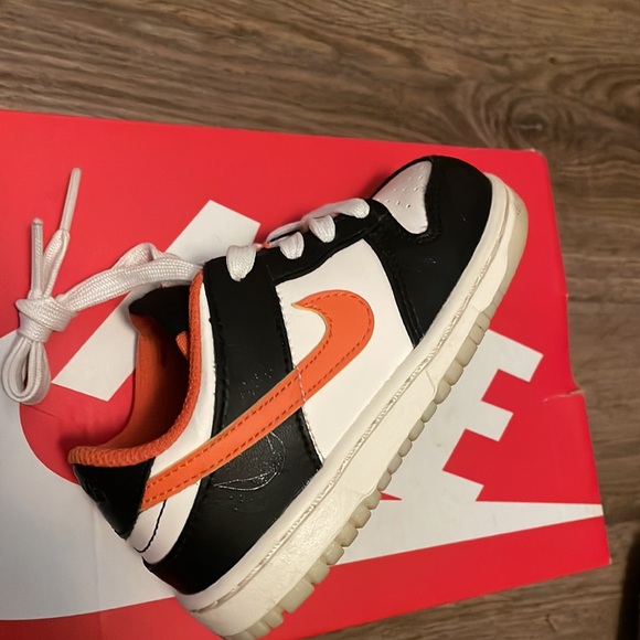 Nike dunks (Halloween edition) - Picture 3 of 8